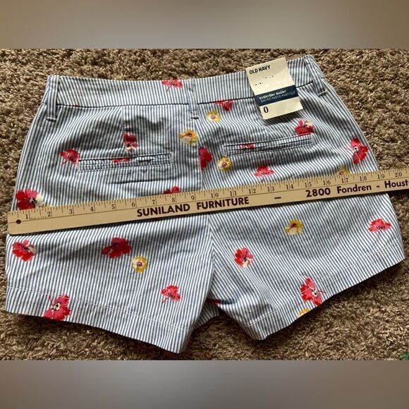 Old Navy Women's Everyday Short Sz 0 Blue White Stripe Floral Flat Front Shorts - Picture 10 of 11